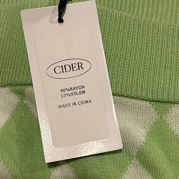 Green Argyle Print Knit Skirt - Picture 4 of 4